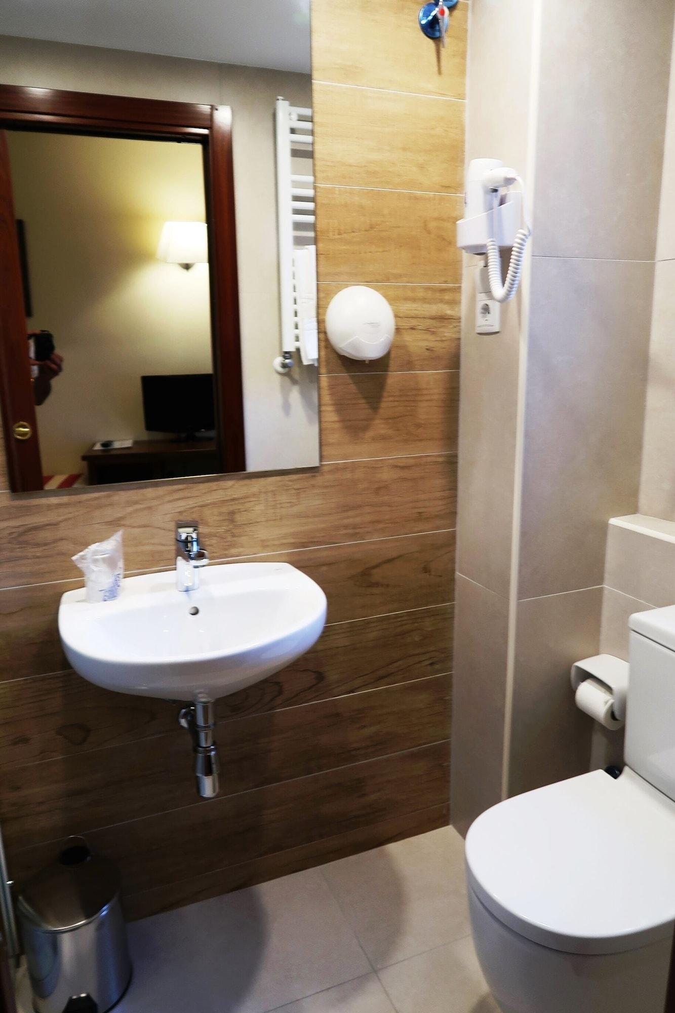 Urogallo Hotel 2*